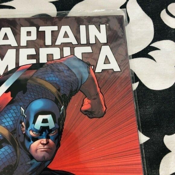 Captain America #25 Ed McGuiness Variant, 1st Falcon &Winter Soldier team up - Picture 7 of 7